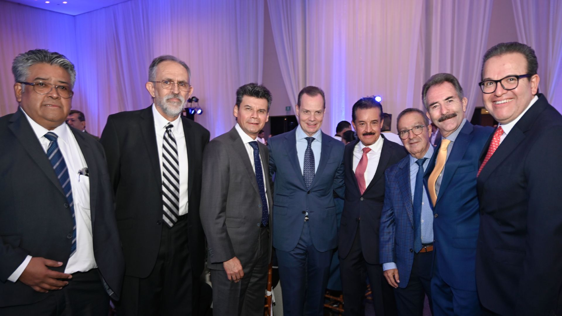 Grupo Vazol reconoce el liderazgo médico de Hospital Angeles